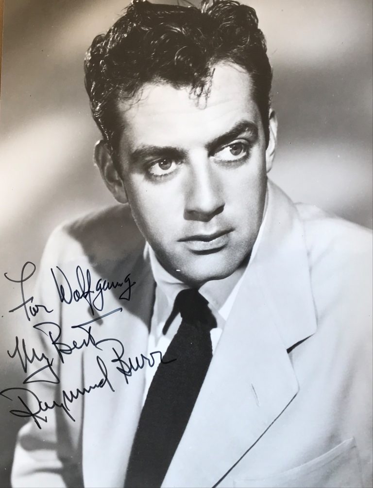 Raymond Burr – Movies & Autographed Portraits Through The Decades